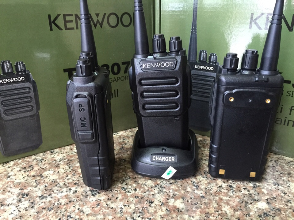 10 lưu ý khi mua máy bộ đàm cầm tay